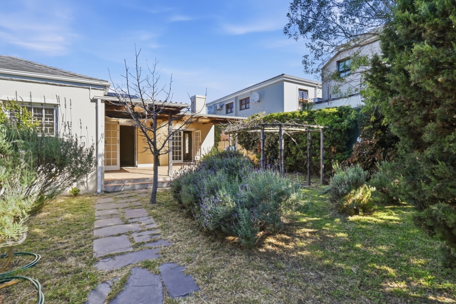 3 Bedroom Property for Sale in Harfield Village Western Cape